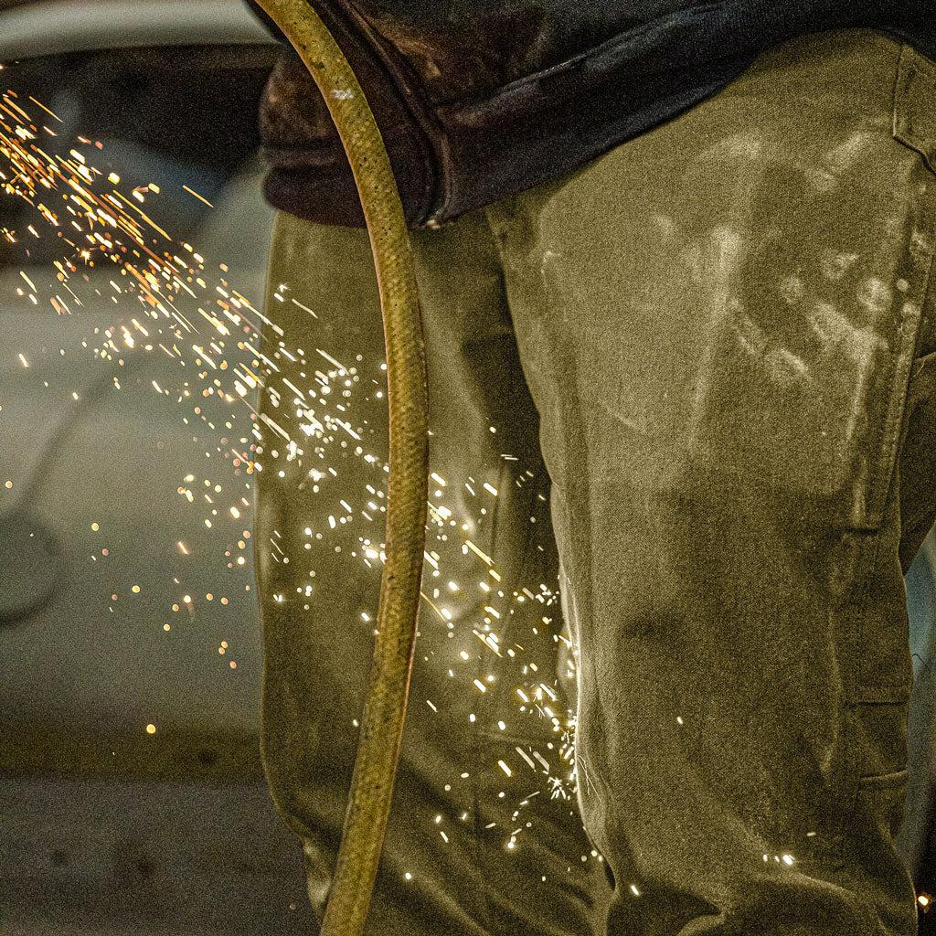 Green 1620 Single Knee Utility Pant featuring no melt no drip fabric repelling metal sparks