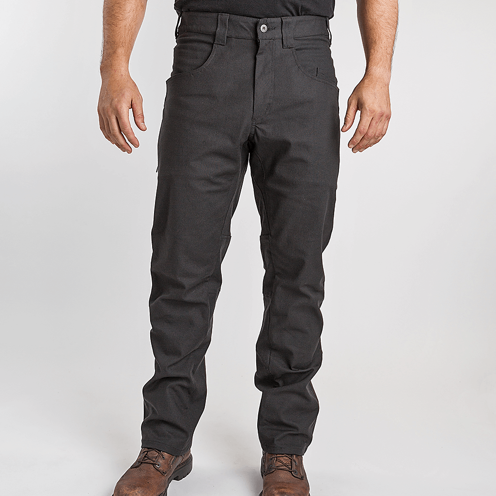 Black 1620 Single Knee Utility Pant featuring modern fit